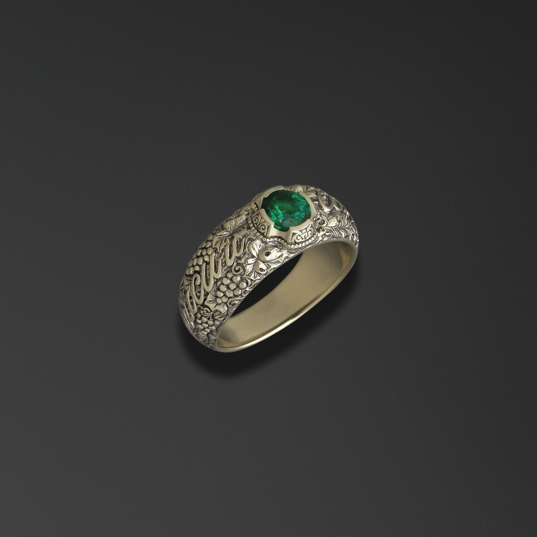 Signet ring bearing an image of the cross and the words ‘Save and Protect’