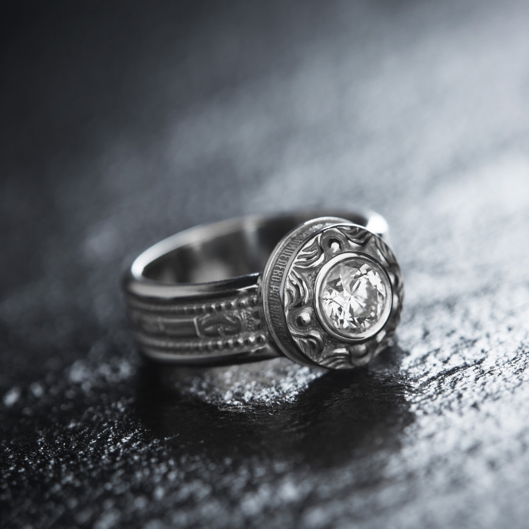 Protective signet ring bearing the words of the ‘Save and Protect’ prayer