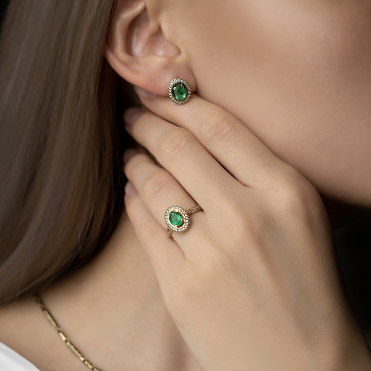 Earrings 