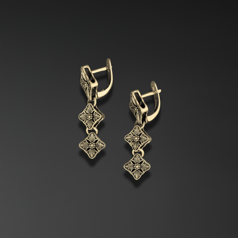 The “Floral” Earrings